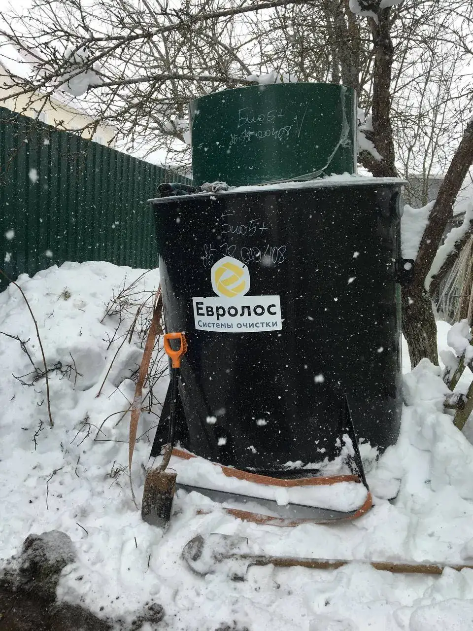Евролос Био 5+ зимой. Монтаж септика в Заокском районе